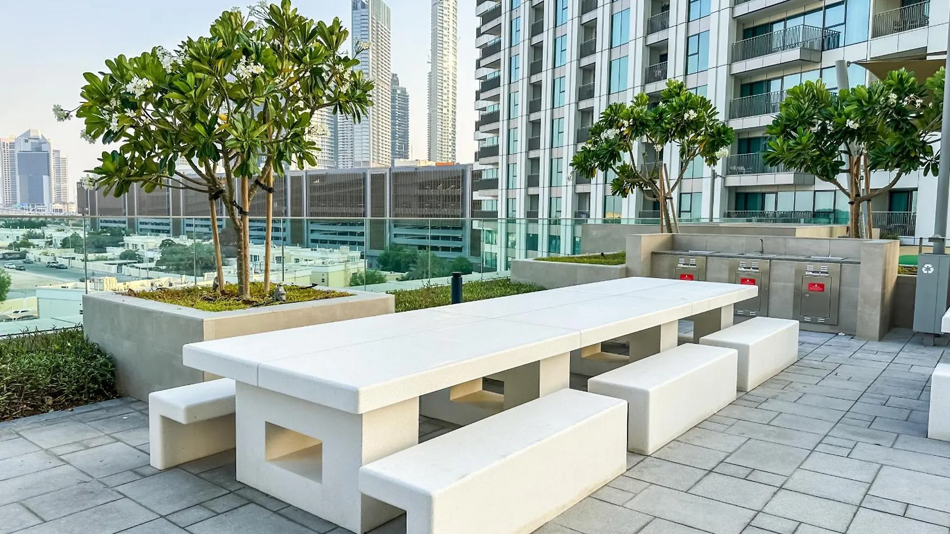 Arthouse Views - Burj Khalifa View & Dubai Mall Access