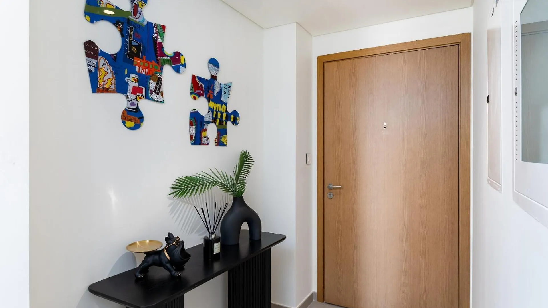 Arthouse Views - Burj Khalifa View & Dubai Mall Access Apartment
