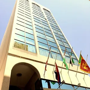  Hotel Everest International